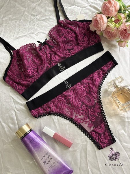 طقم دانتيل شفاف Love secret